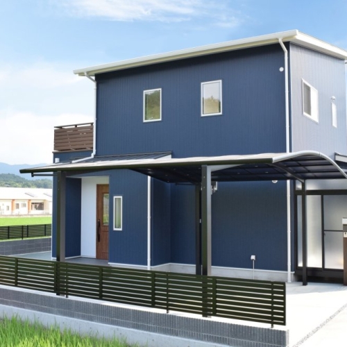 ネイビーのフォルムをまとった機能美と癒しの家